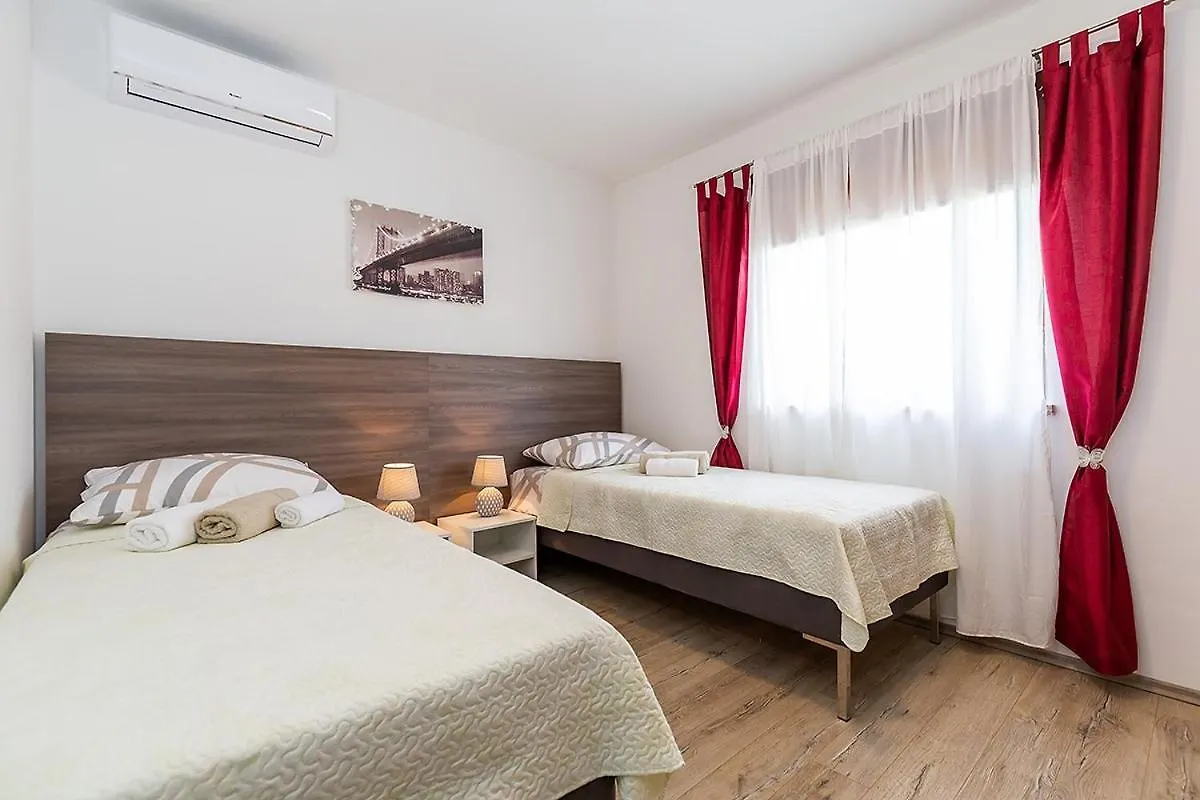 Villa Gita Private Pool Tinjan Croatia